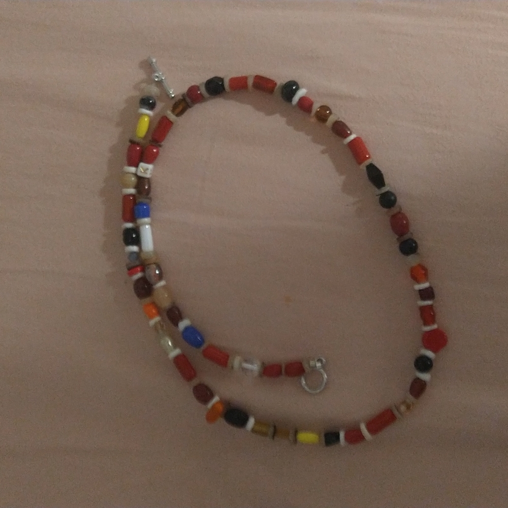 Neclace - Picture 2 of 2